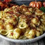 creamy crockpot mac and cheese - featured image